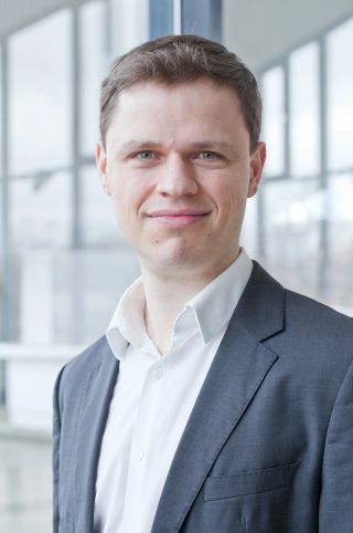 Dr. Noah Neitzel